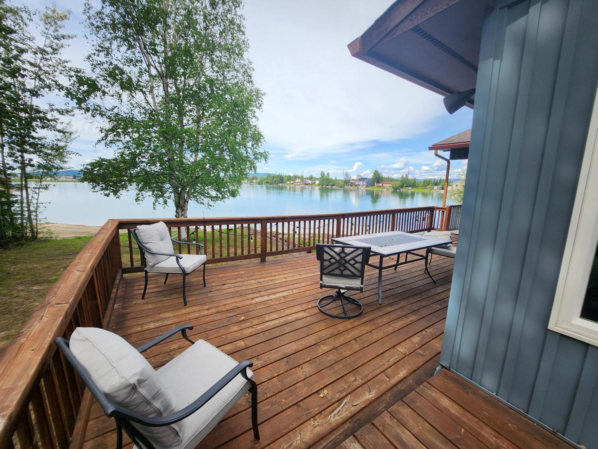 Hidden Lakefront Villa Fairbanks Buitenkant foto